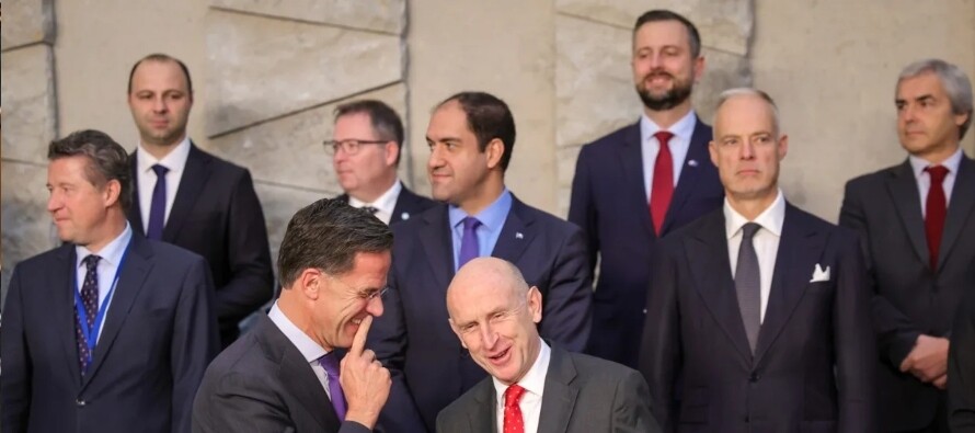 НАТО усиливает внимание к обороне и промышленной автономии